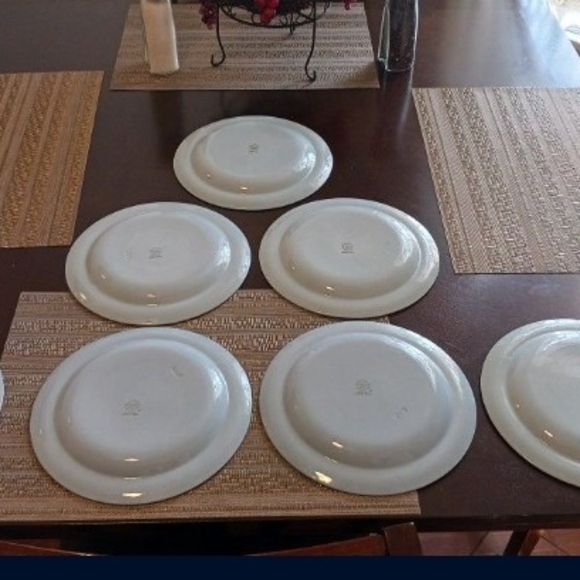 Wedgwood Queensware Cream on Blue Lavender Dinner Plates Smooth 9 3/4" Set of  7 - Picture 9 of 11